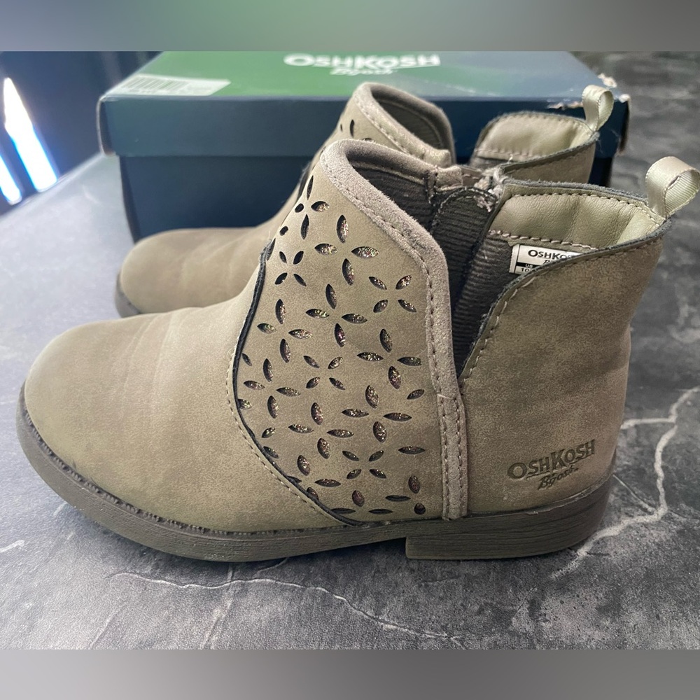 Toddler Osh Kosh Suede Booties Size 10